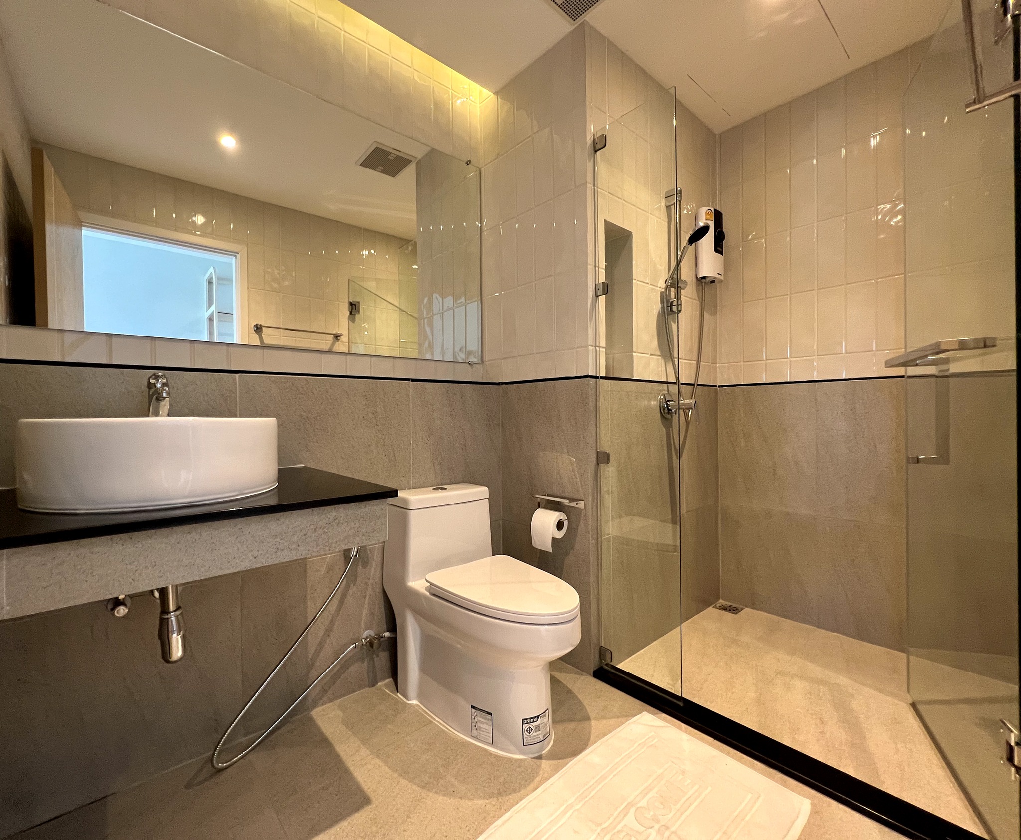 โรงแรม เดอะเวย์ บ้านโป่ง