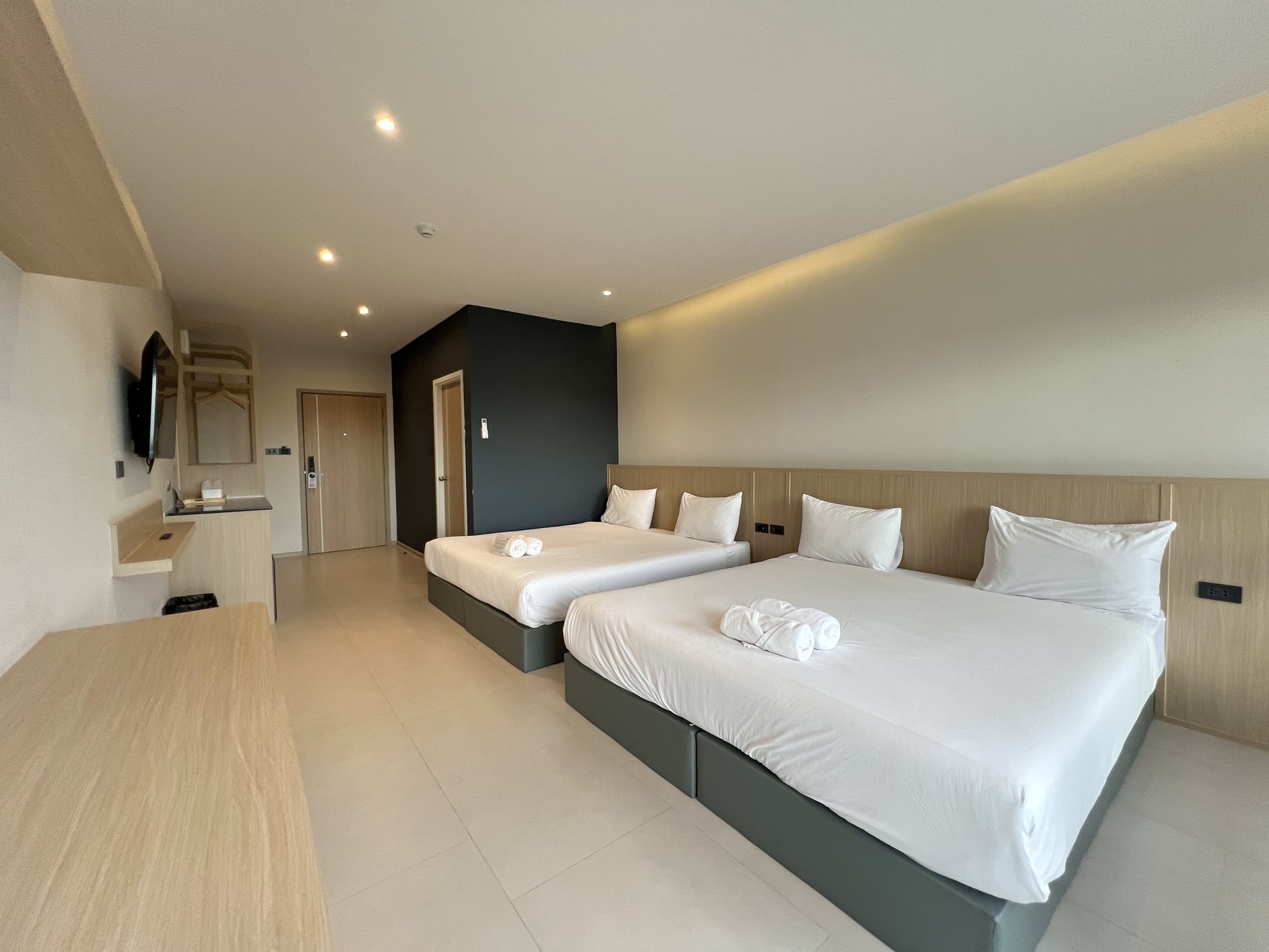 โรงแรม เดอะเวย์ บ้านโป่ง