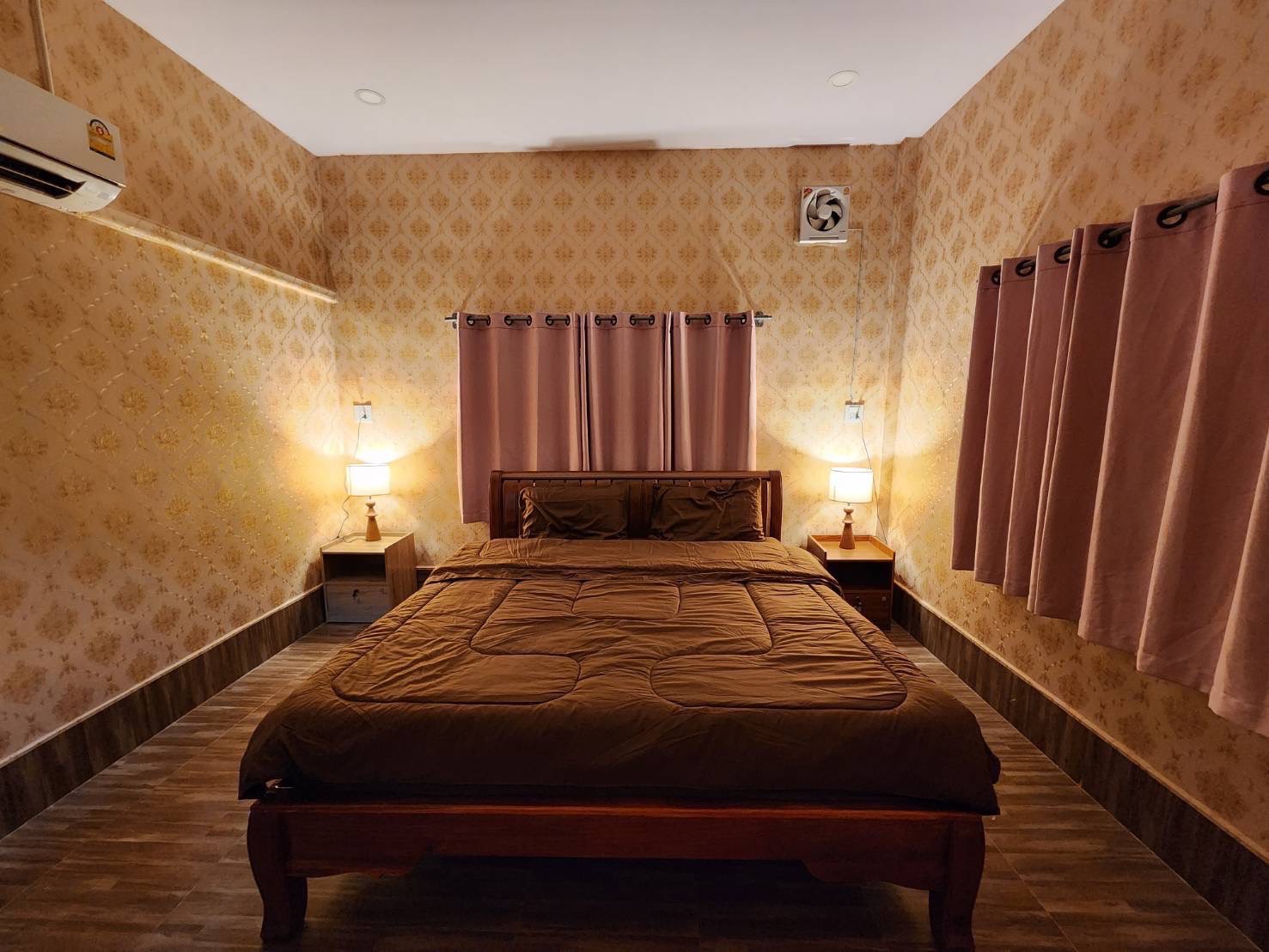 สวนแสงจันทร์ รีสอร์ท