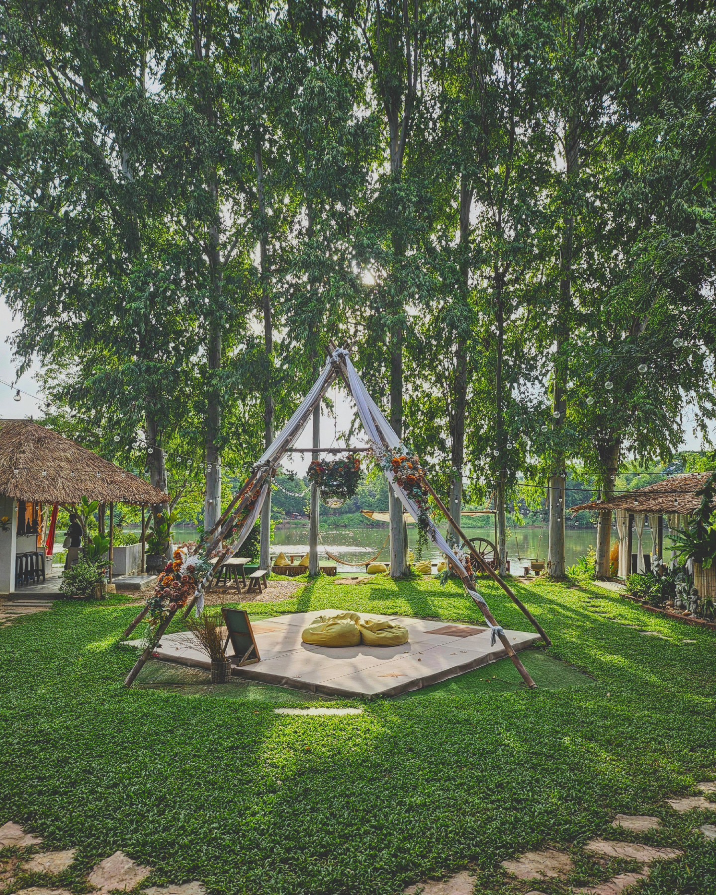 High River Restaurant